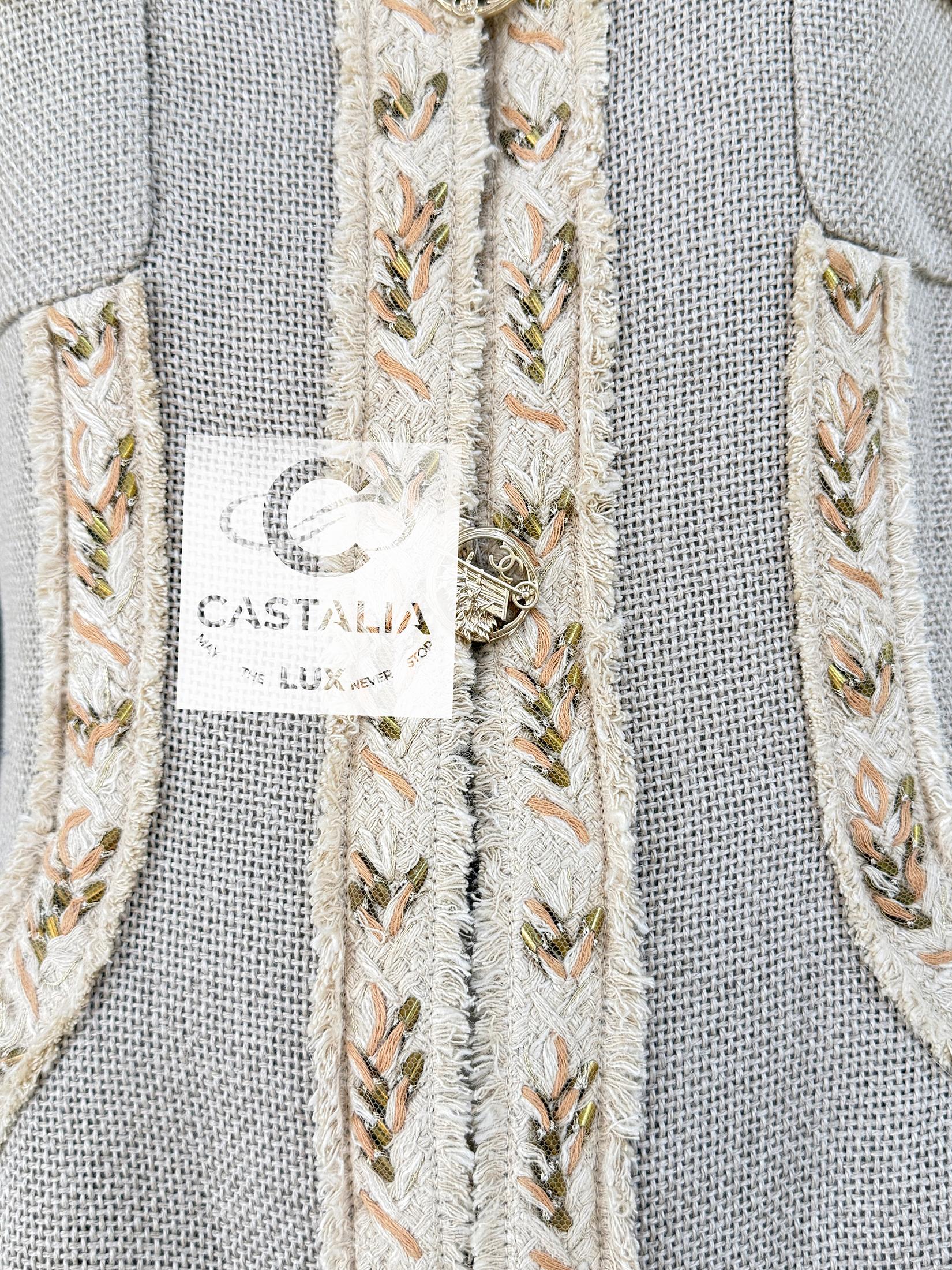 Chanel Rare 2010 CC Barrowwheel Buttons Beige Jacket 44 FR For Sale 2