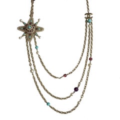 CHANEL Rare 3 Chains Necklace in Pale Gilt Metal, Pearls and Molten Glass