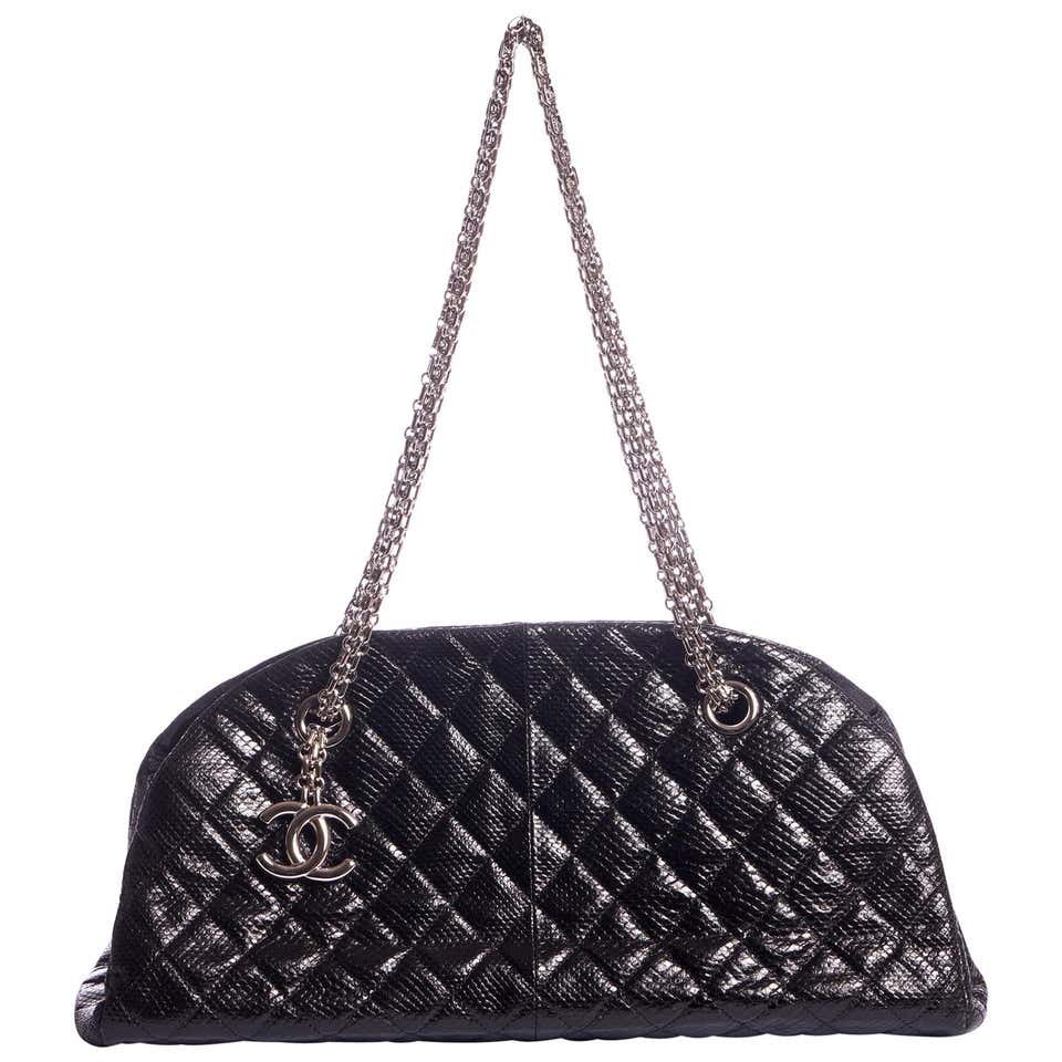 Chanel Black Lambskin Maxi Flap Bag For Sale at 1stDibs | chanel flap ...