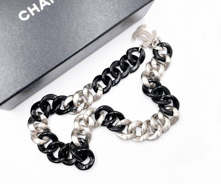 Chanel Rare Black Silver Chunky Chain CC Necklace For Sale at 1stDibs