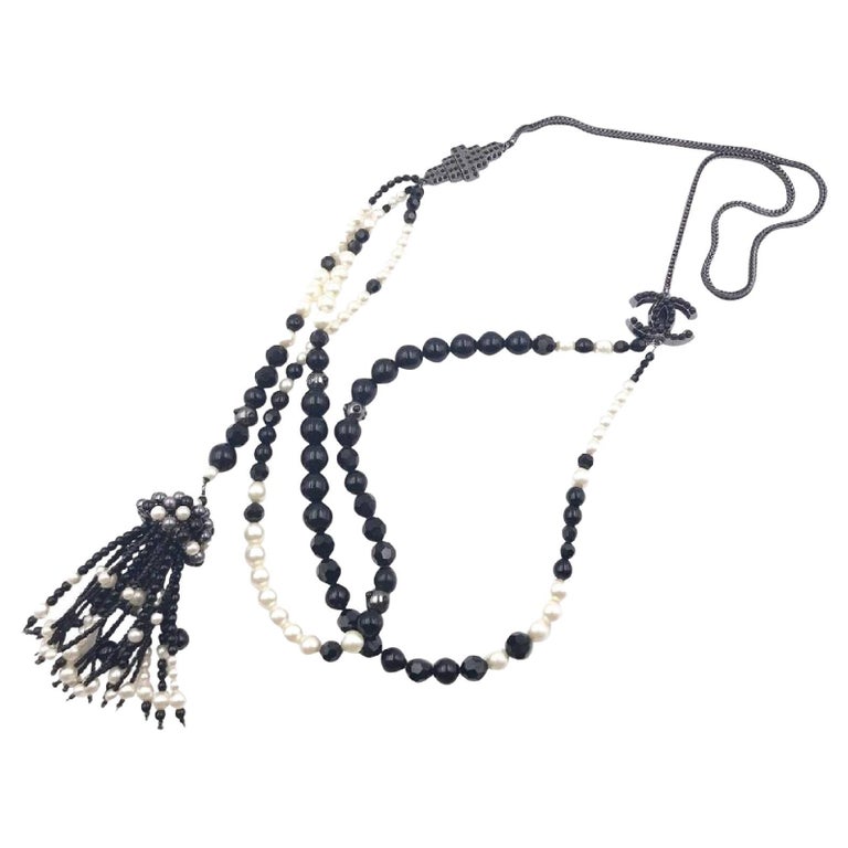 Chanel Rare Black Stone Pearl Dangle Tassel Necklace For Sale at 1stDibs