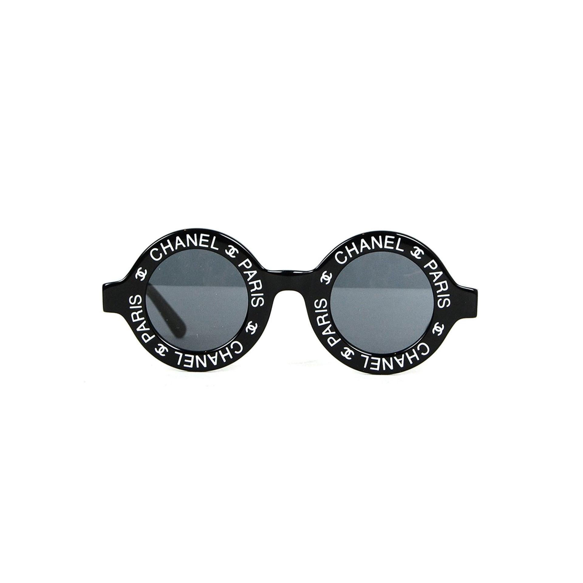 Chanel Seltene schwarze Vintage 90er CC Paris Sonnenbrille für Damen oder Herren im Angebot