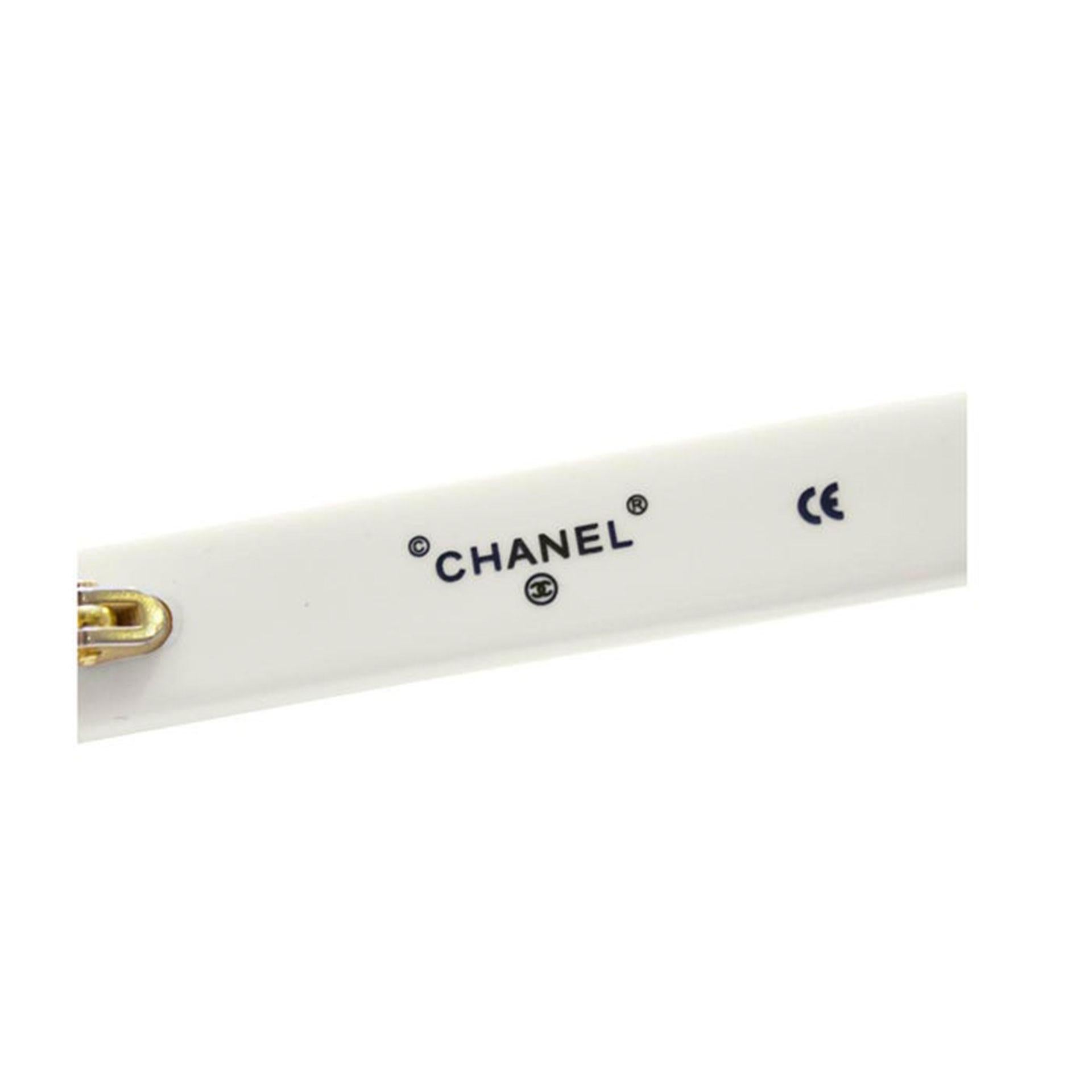 Noir Lunettes de soleil Chanel blanc rare Vintage 90's CC Paris en vente