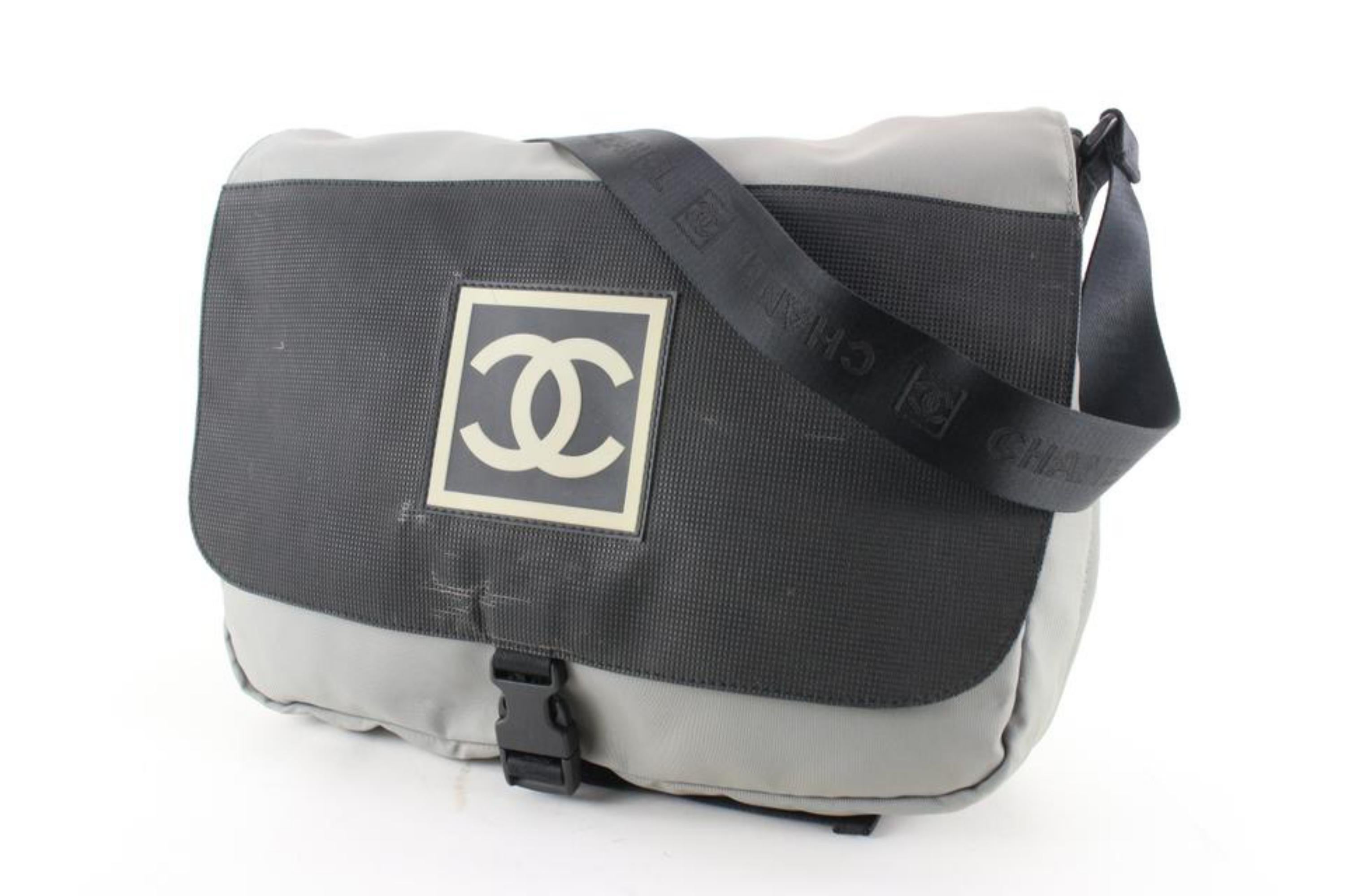 Chanel Rare Black x Grey Sports Logo Messenger Crossbody 61cc77s For Sale 8