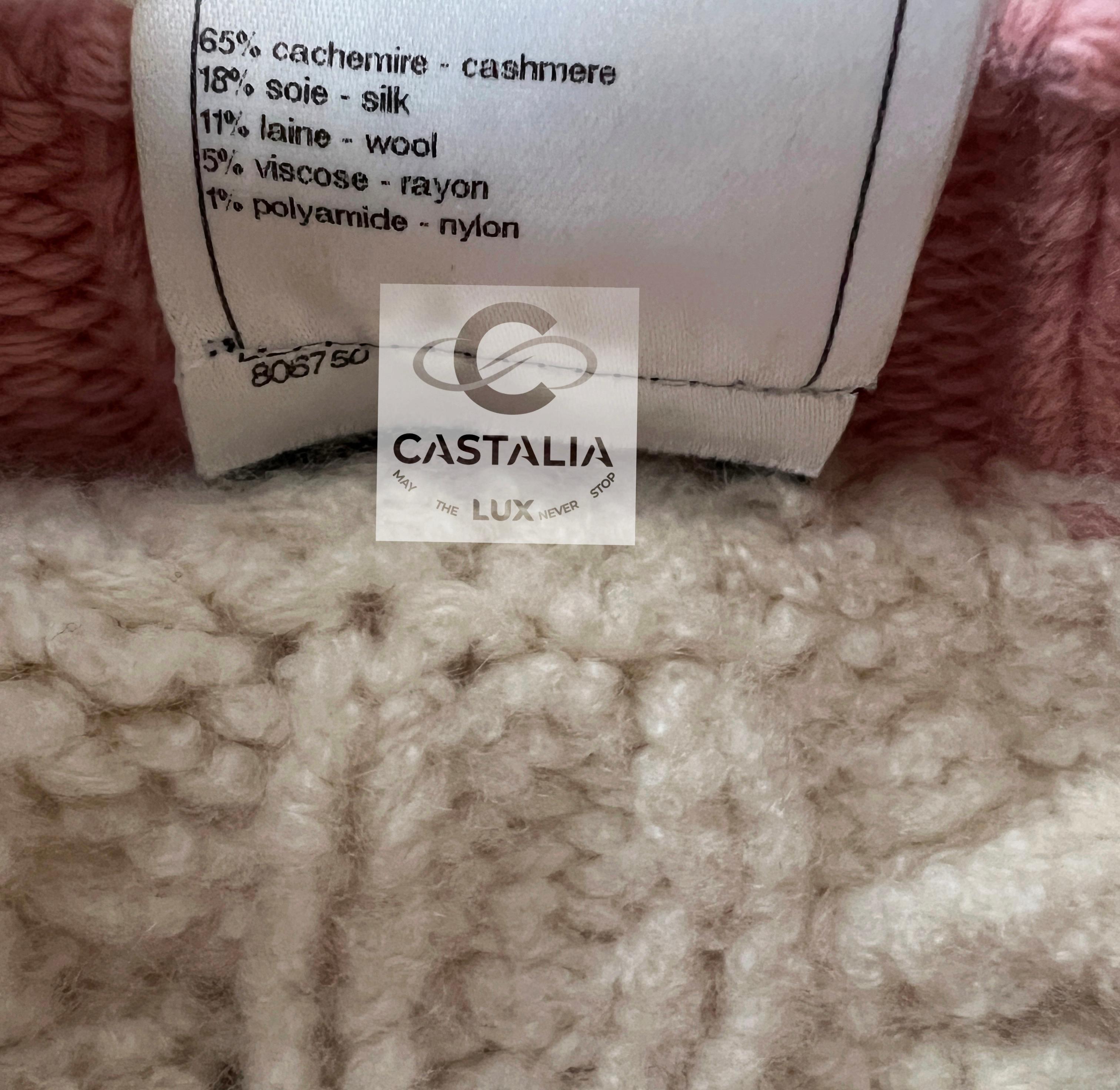 Chanel Rare Cara Delevingne Style Teddy Sleeves Cashmere Jumper 34 FR For Sale 7