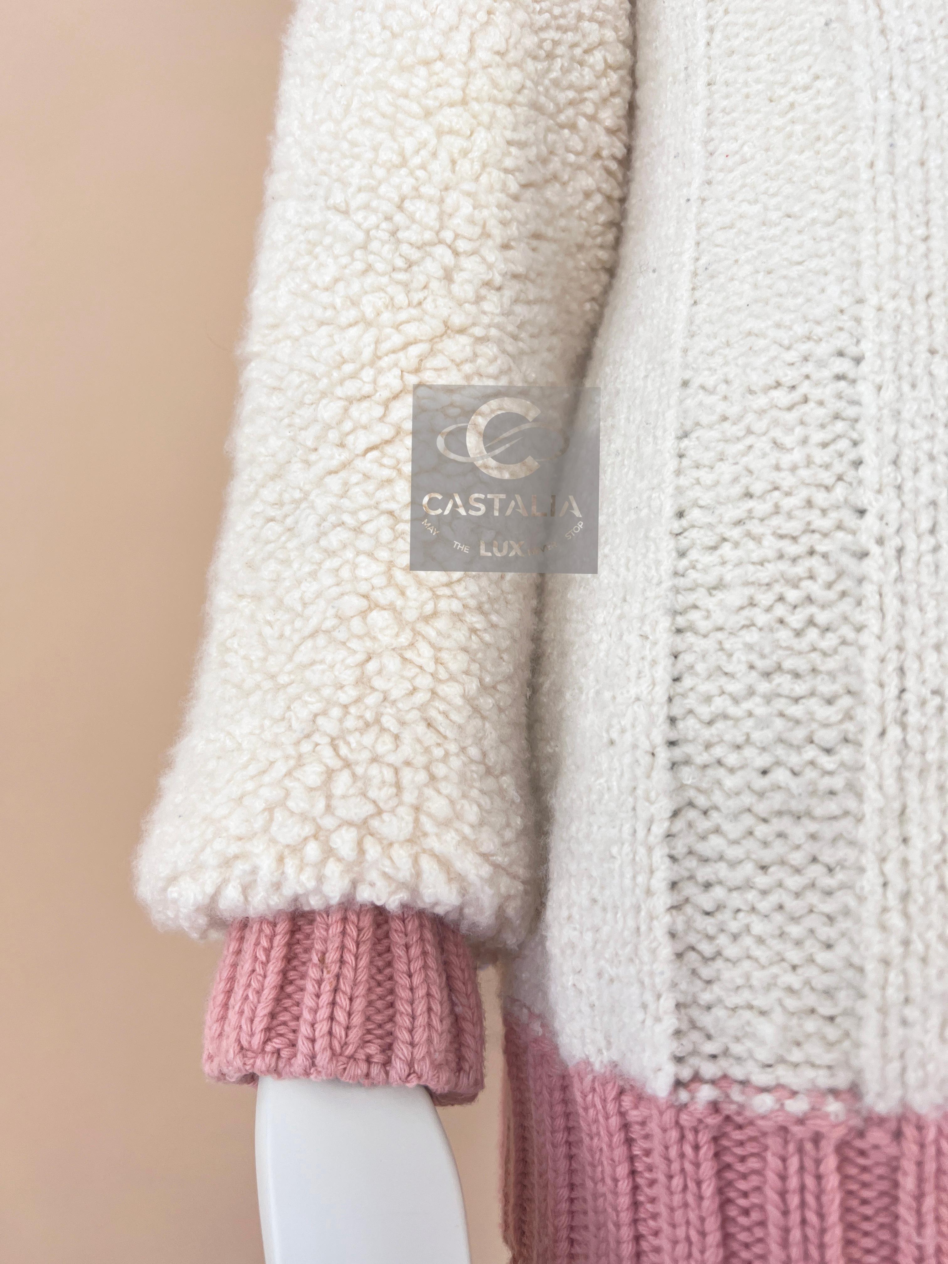 Chanel Rare Cara Delevingne Style Teddy Sleeves Cashmere Jumper 34 FR For Sale 3