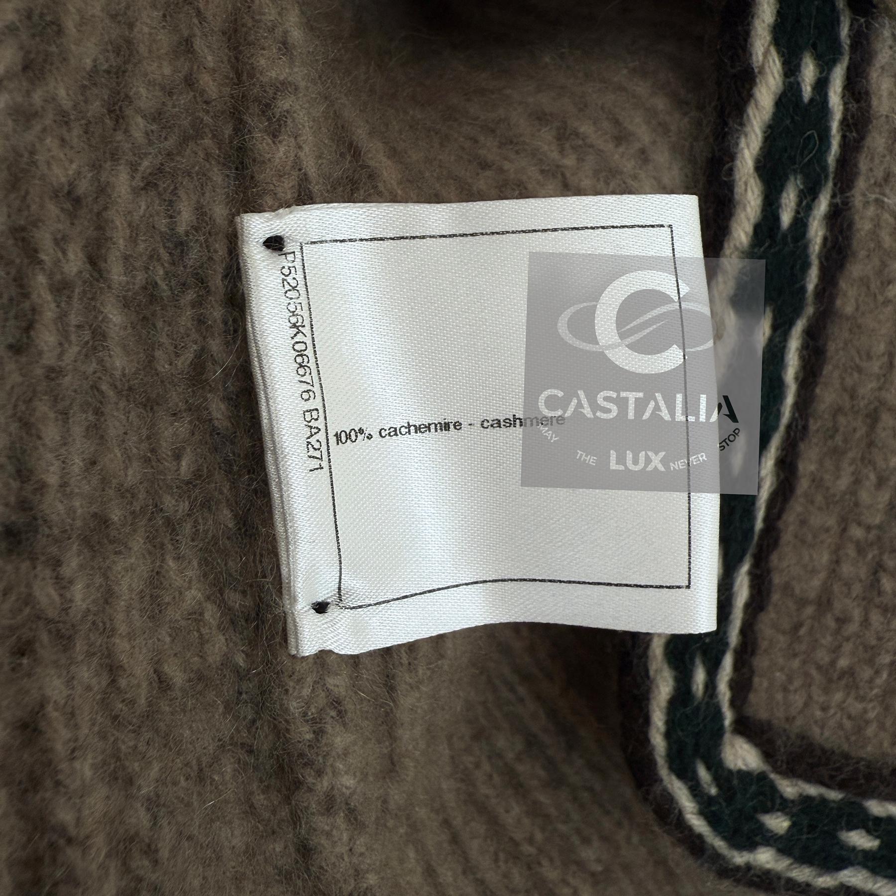 Chanel Rare Paris / Salzburg Relaxed Cashmere Jacket 36 FR For Sale 13
