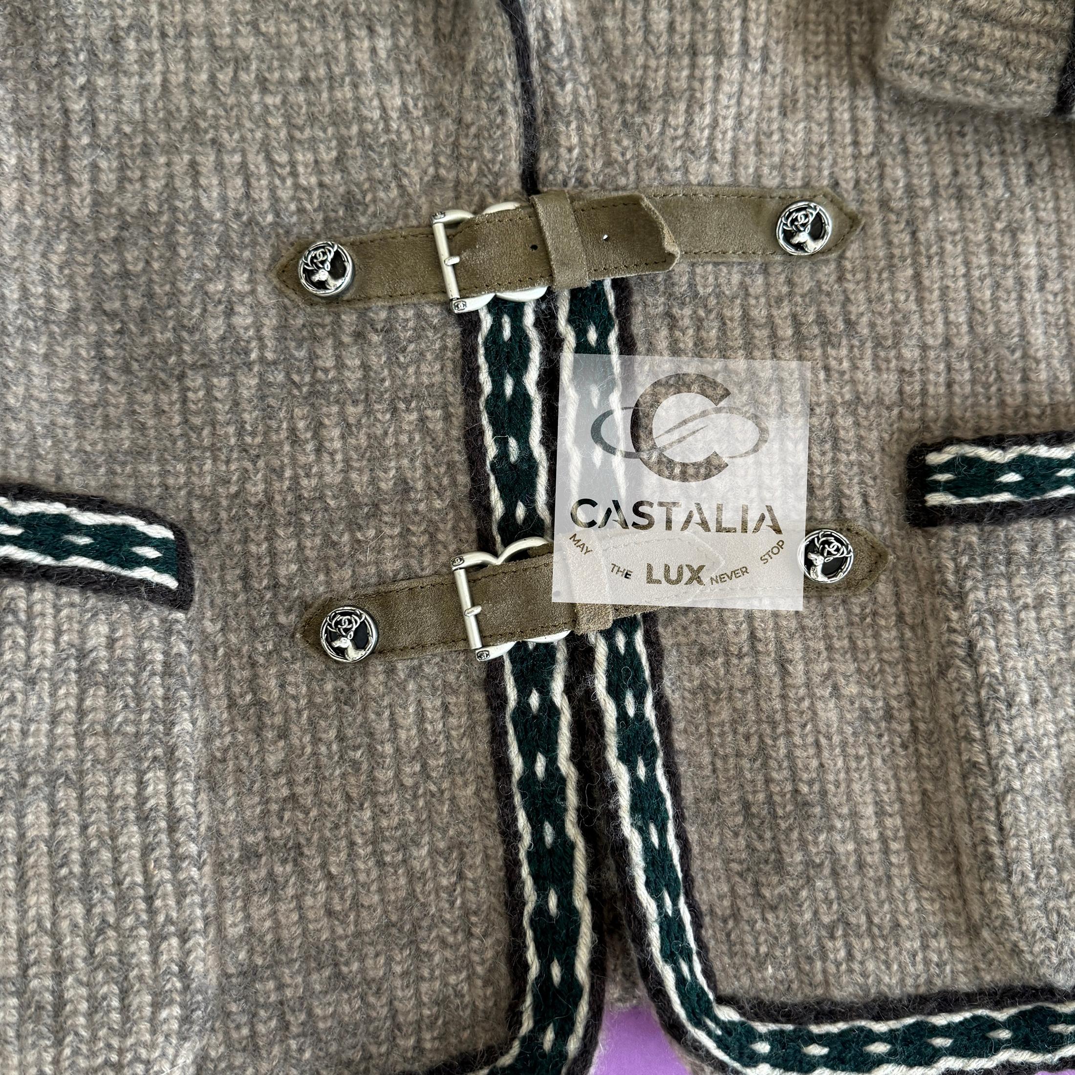 Chanel Rare Paris / Salzburg Relaxed Cashmere Jacket 36 FR For Sale 2