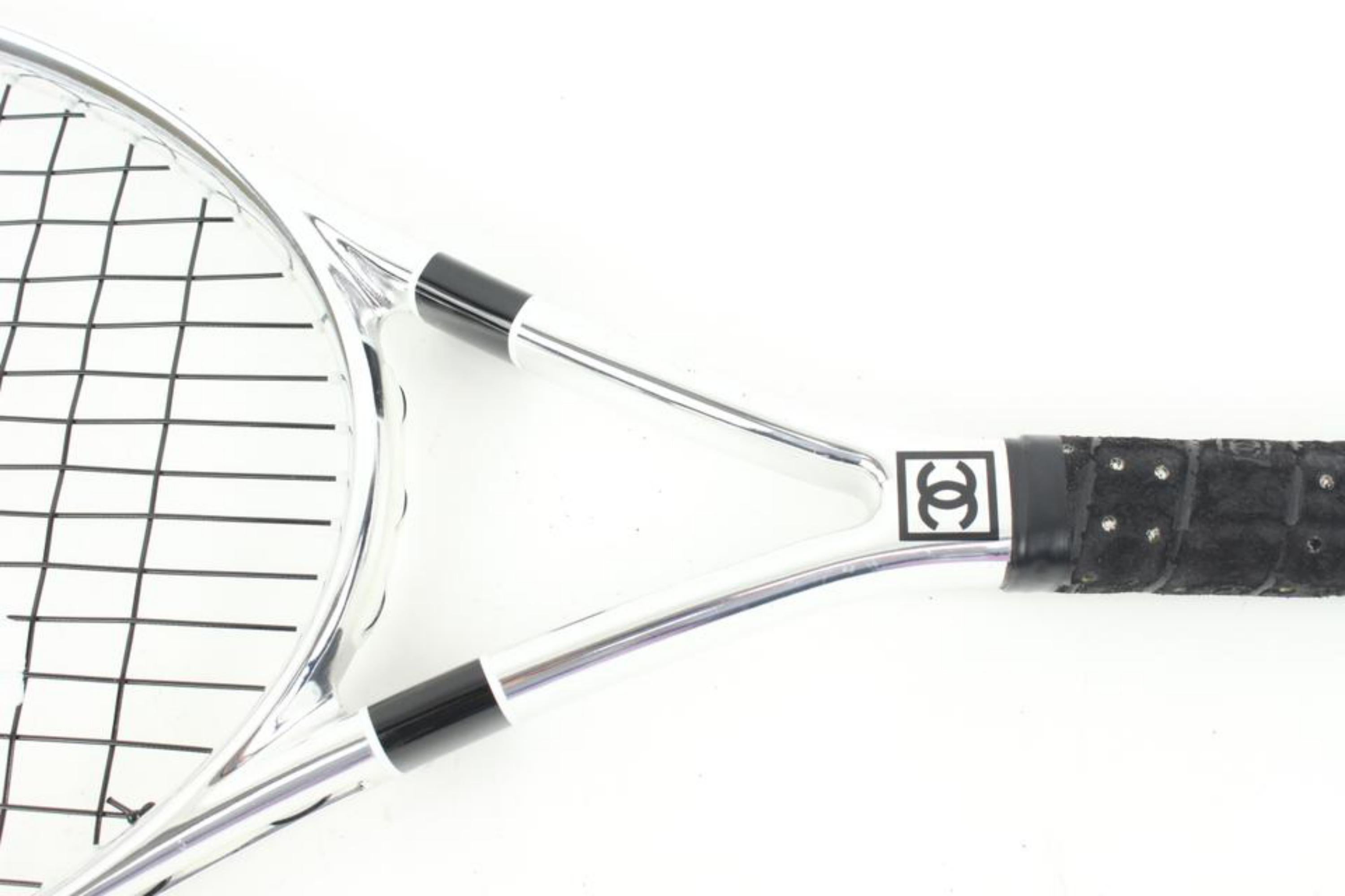 Rare raquette de sport de raquette de tennis avec logo CC et étui à chargement s210ck65 de Chanel en vente 4