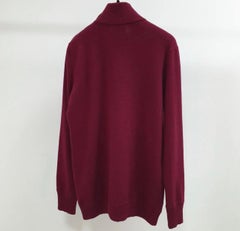 Chanel Rare CC Thistle Burgundi Cashmere Pull