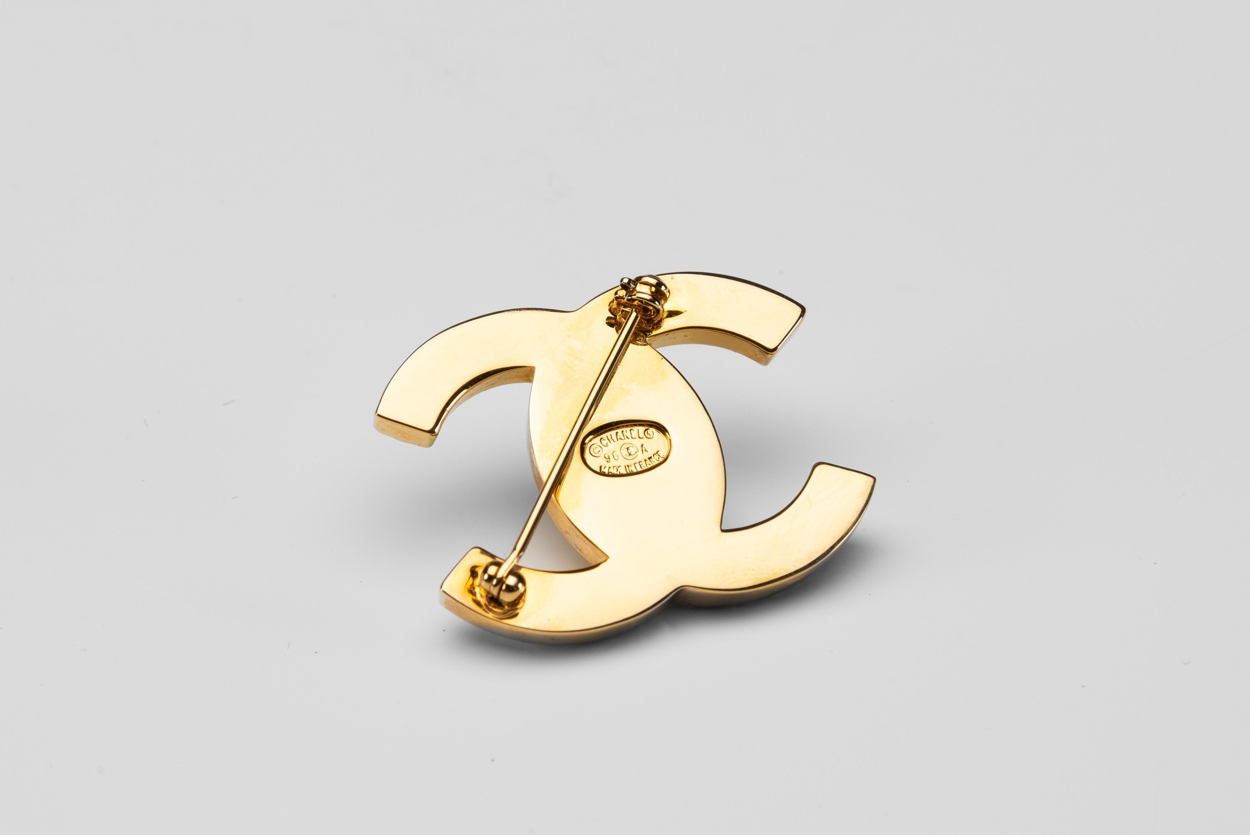 Chanel Rare CC Turnlock Brooch Gold-Plated 5