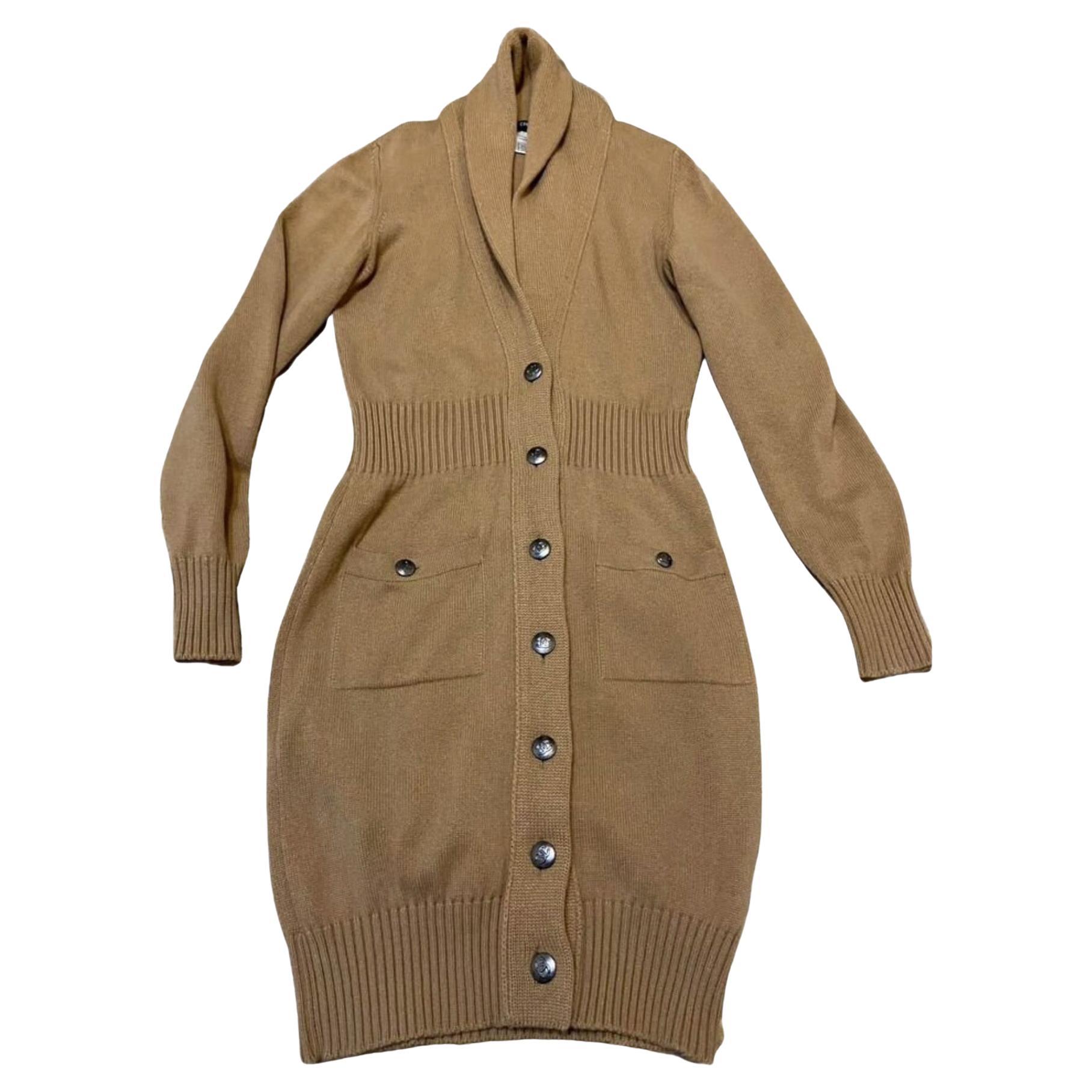 Chanel Rare Claudia Schiffer Style Beige Cashmere Cardigan 36 FR in vendita