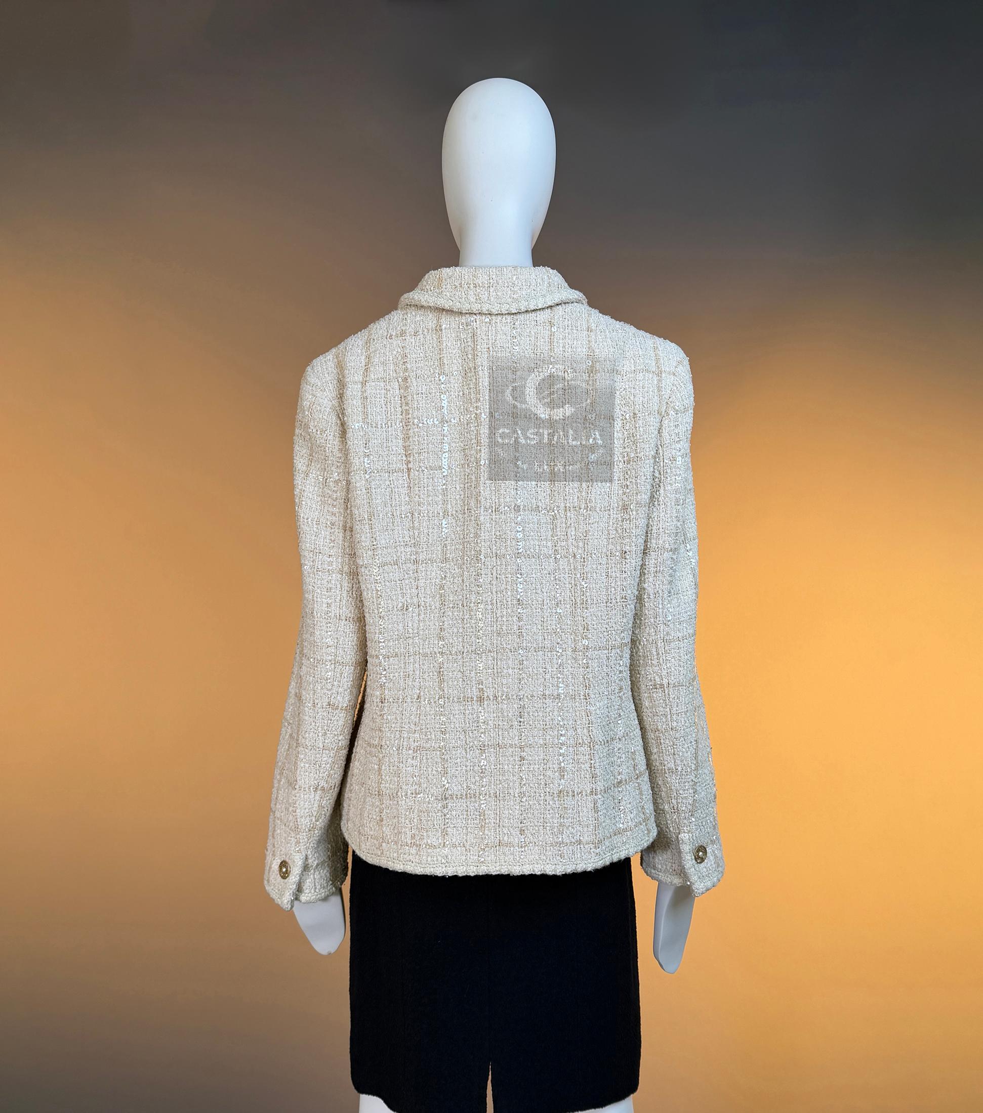 CHANEL Rare Collectible Beige Sequin Tweed Jacket 48 FR in vendita 14