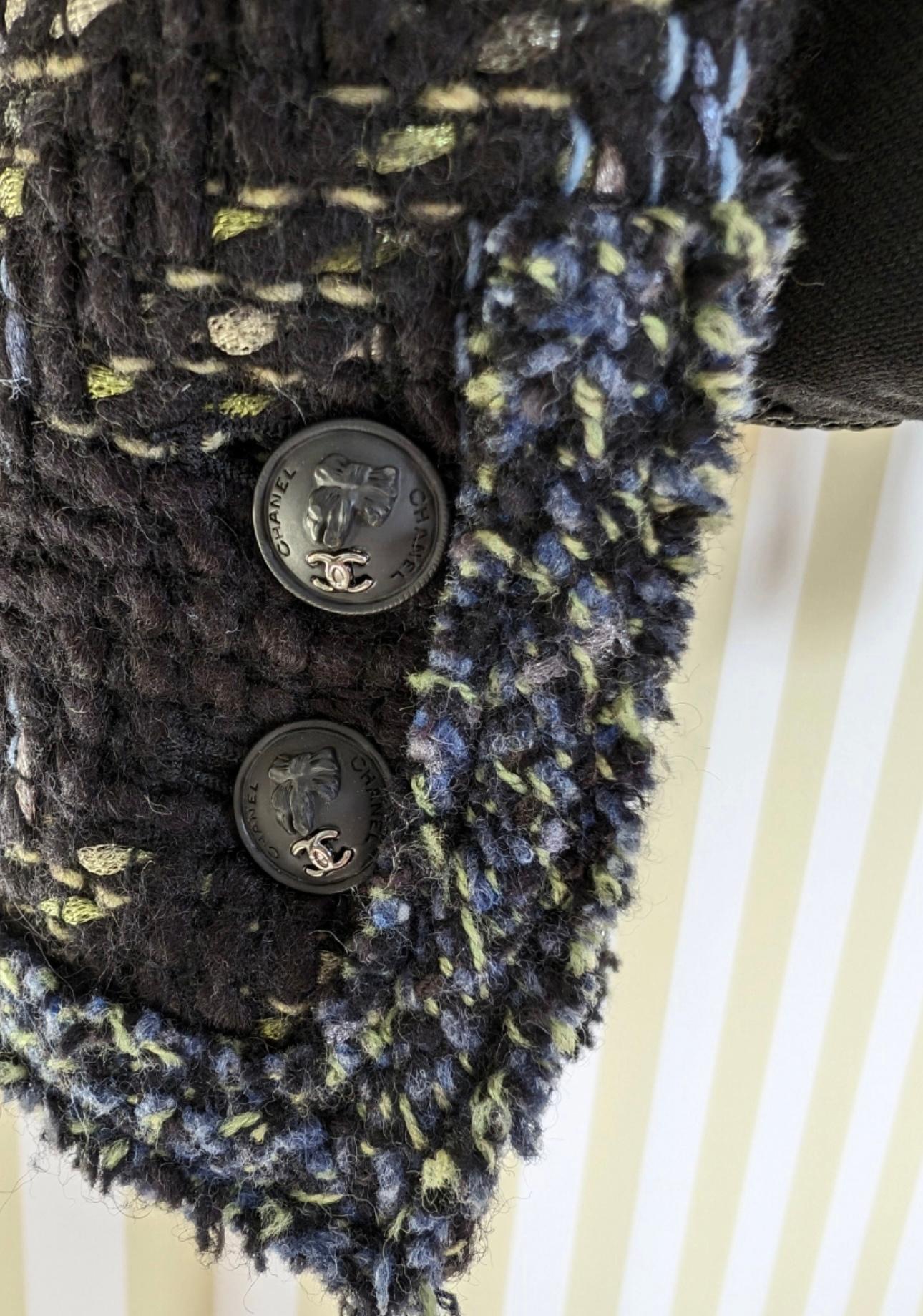 Chanel Rare collectionneur avec boutons CC 1
