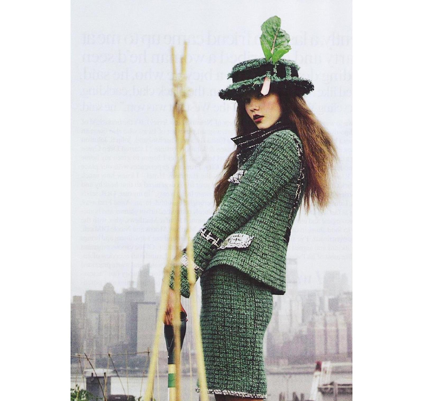 Femenino o masculino Chaqueta de tweed verde esmeralda Chanel Rare Collectors