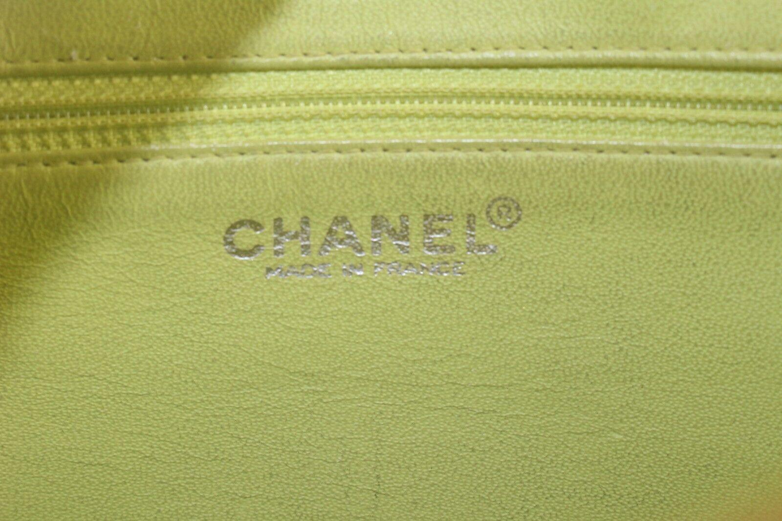 Chanel Rare Liège Chevron Classic Flap 1CJ725K en vente 2