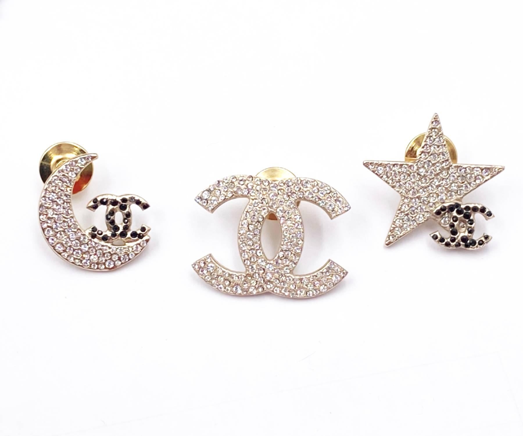 Chanel Rare Gold CC Moon Star Black Crystal 3 Pins In Excellent Condition For Sale In Pasadena, CA