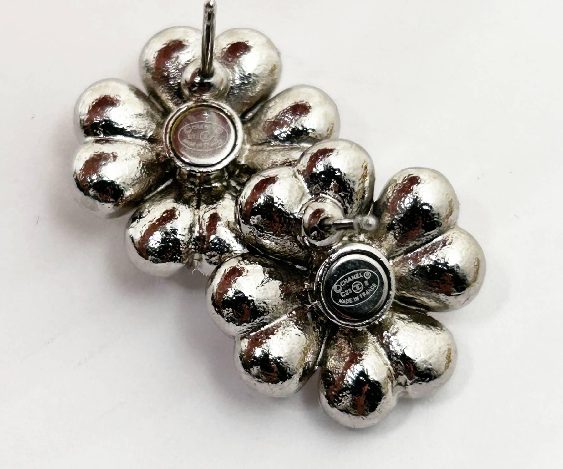 Chanel Seltene Gold CC Silber Klee Blume Birne Kristall Piercing Ohrringe Damen im Angebot