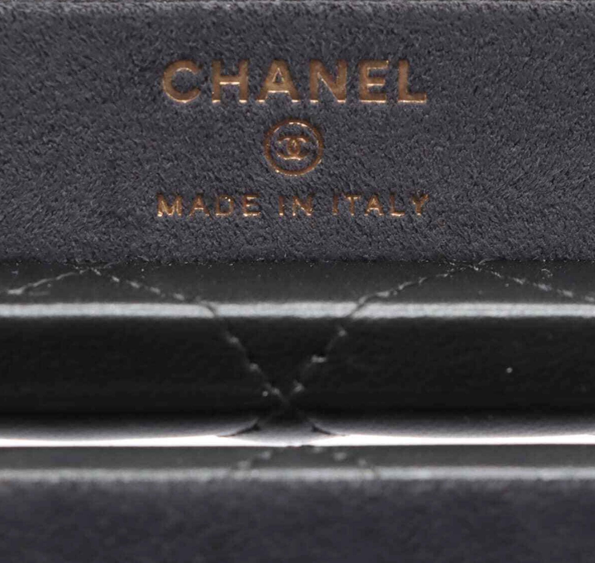 Chanel Seltene limitierte Auflage Schwarzes gestepptes Lammfell Sammler-Dekoschmuckkästchen aus Lammfell  im Angebot 3