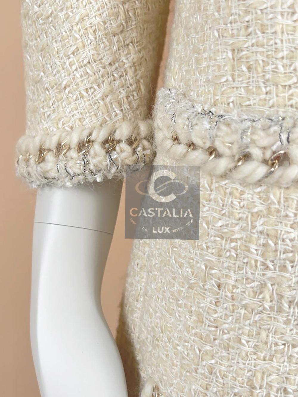 Chanel Raro Vestido de Tweed con Cadena Metálica Estilo Miranda Kerr 44 FR en venta 6