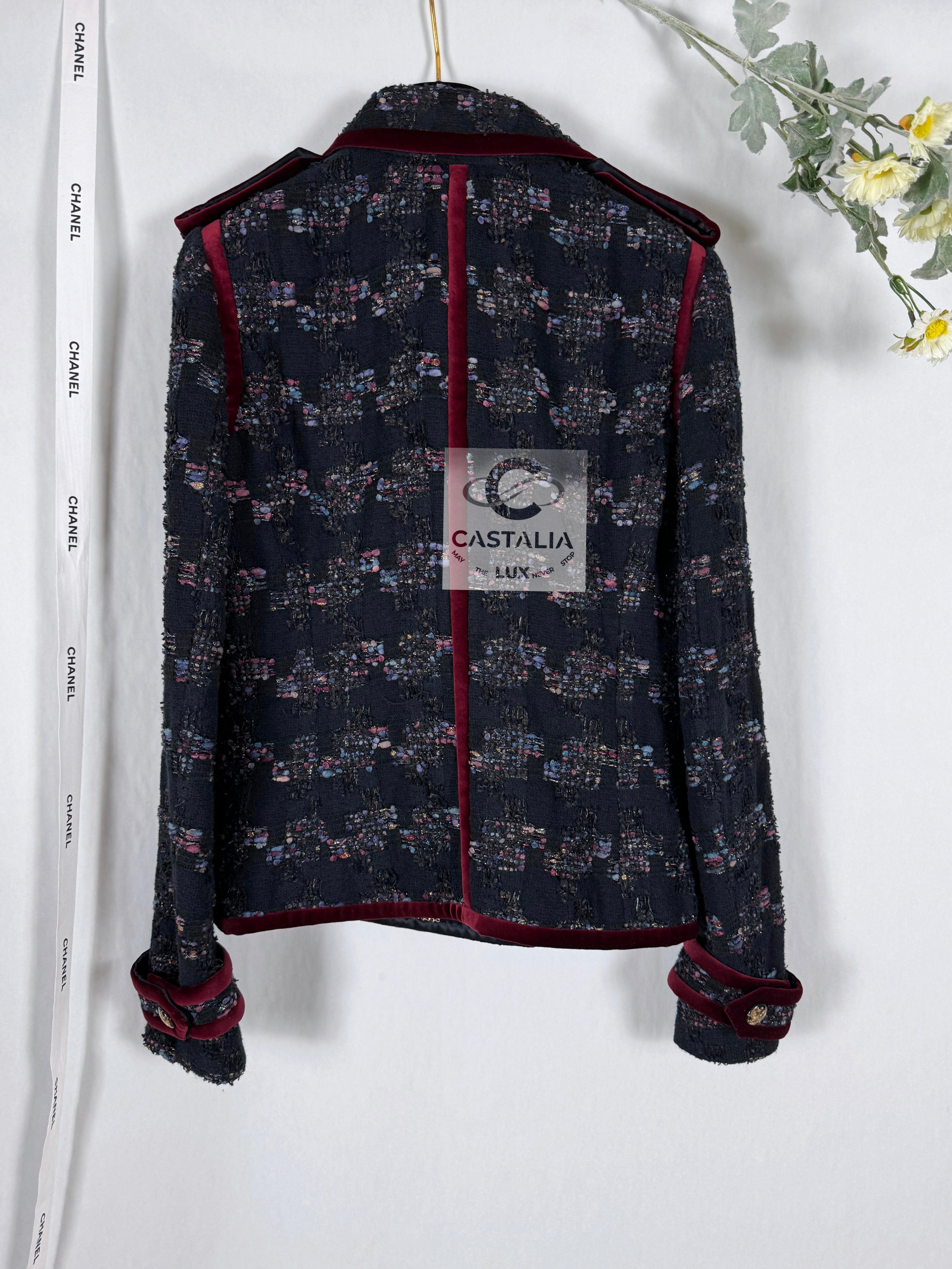 Chanel Rare New CC Eagle Buttons Black Tweed Jacket sur 1stDibs