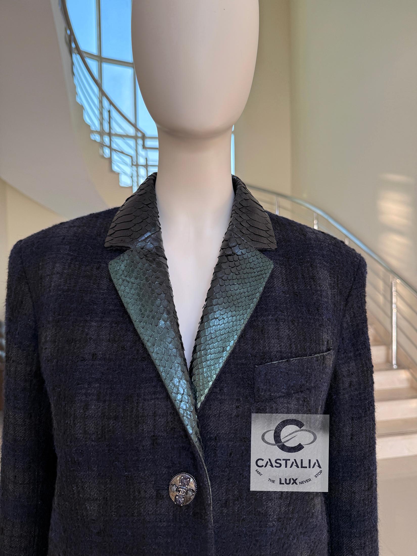 Chanel Rare Paris / Edinburgh CC Gripoix Buttons Tweed Jacket 36 FR For Sale 8