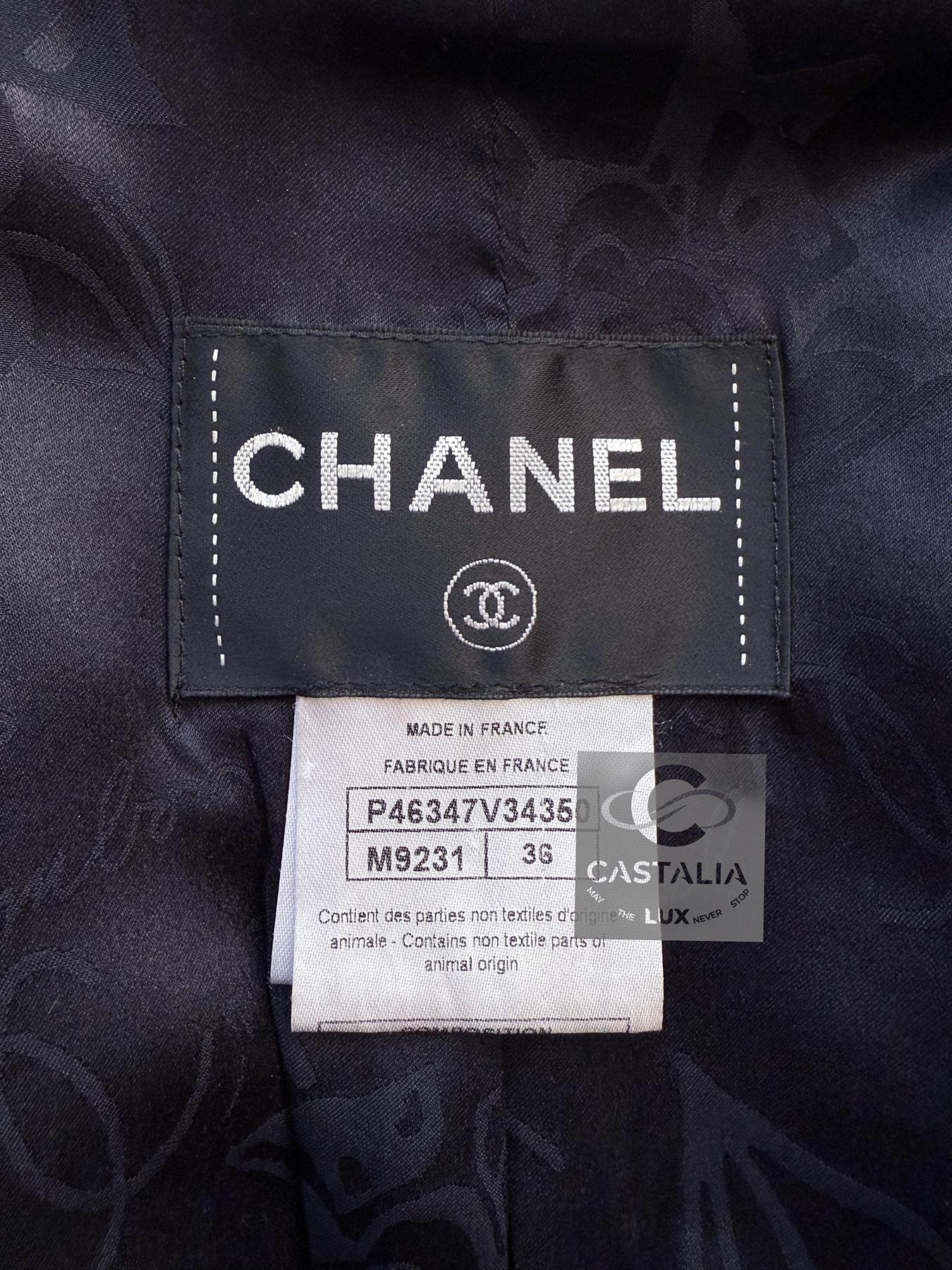 Chanel Rare Paris / Edinburgh CC Gripoix Buttons Tweed Jacket 36 FR For Sale 13