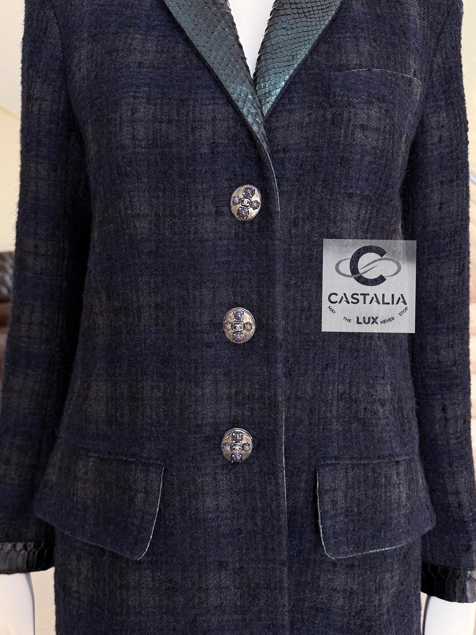 Chanel Rare Paris / Edinburgh CC Gripoix Buttons Tweed Jacket 36 FR For Sale 1