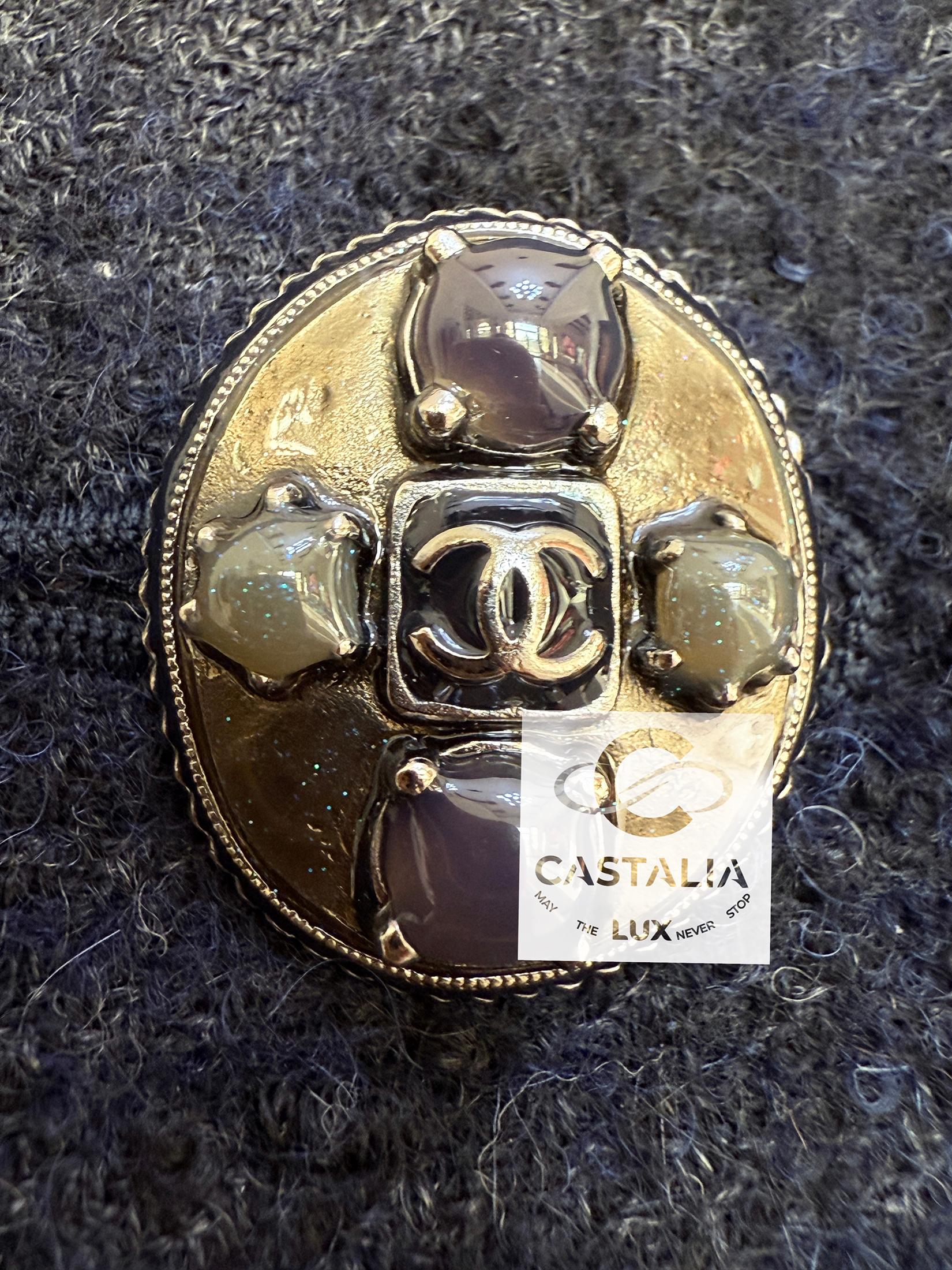 Chanel Rare Paris / Edinburgh CC Gripoix Buttons Tweed Jacket 36 FR For Sale 2
