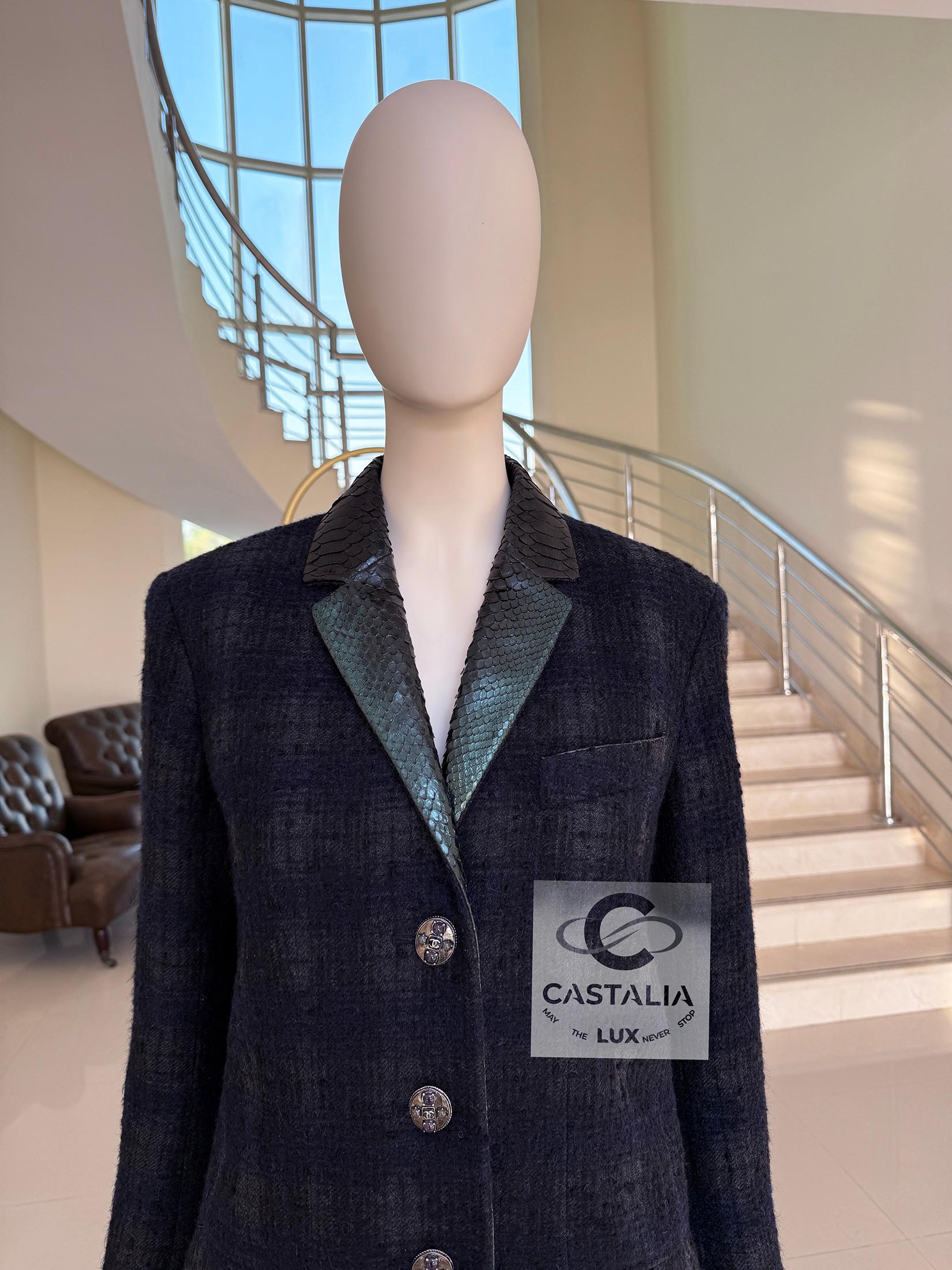 Chanel Rare Paris / Edinburgh CC Gripoix Buttons Tweed Jacket 36 FR For Sale 2