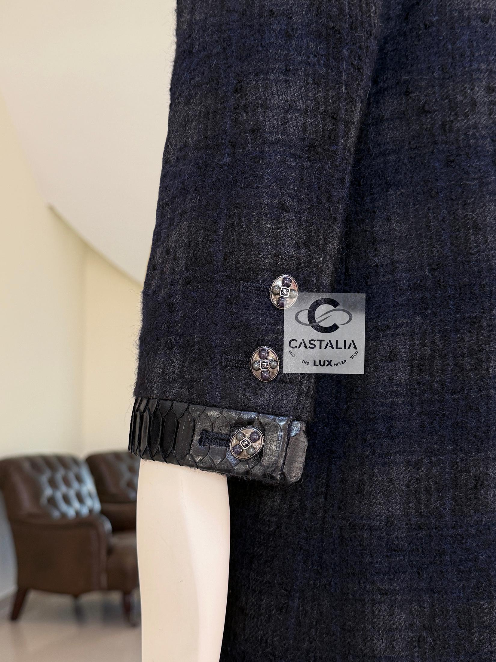 Chanel Rare Paris / Edinburgh CC Gripoix Buttons Tweed Jacket 36 FR For Sale 3