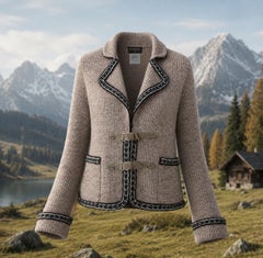 CHANEL Raro Paris / SALZBURG Giacca con bottoni CC DEAR 36 FR
