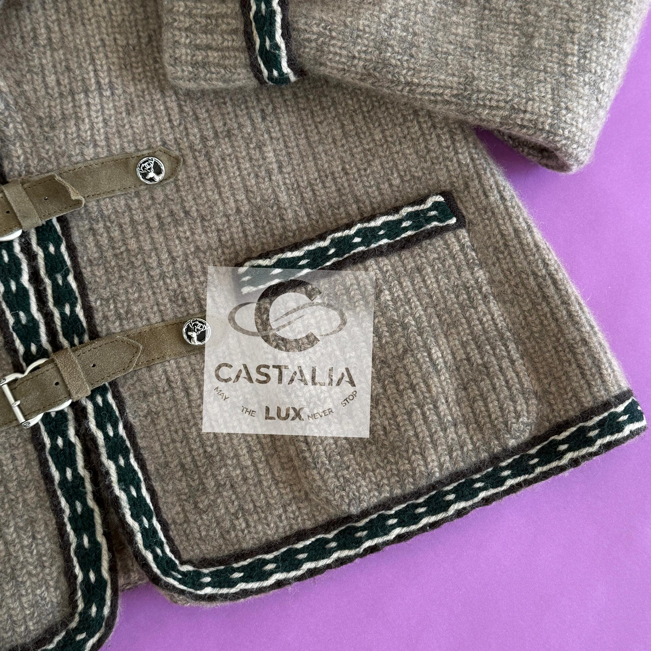 Chanel Rare Paris / Salzburg Relaxed Cashmere Jacket 36 FR en venta 9