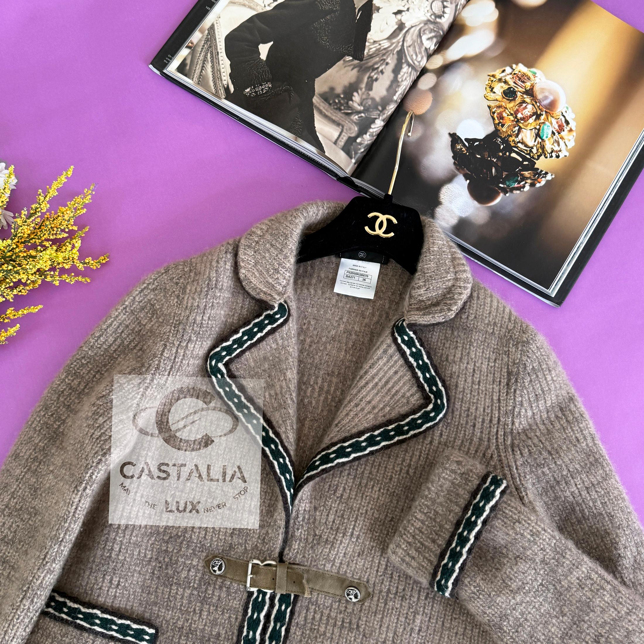 Femenino o masculino Chanel Rare Paris / Salzburg Relaxed Cashmere Jacket 36 FR en venta