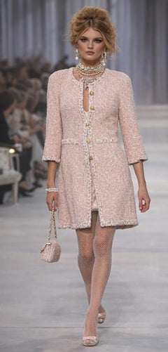 CHANEL Rare Pastel Pink Tweed Jacket With Jewel Buttons 36 FR