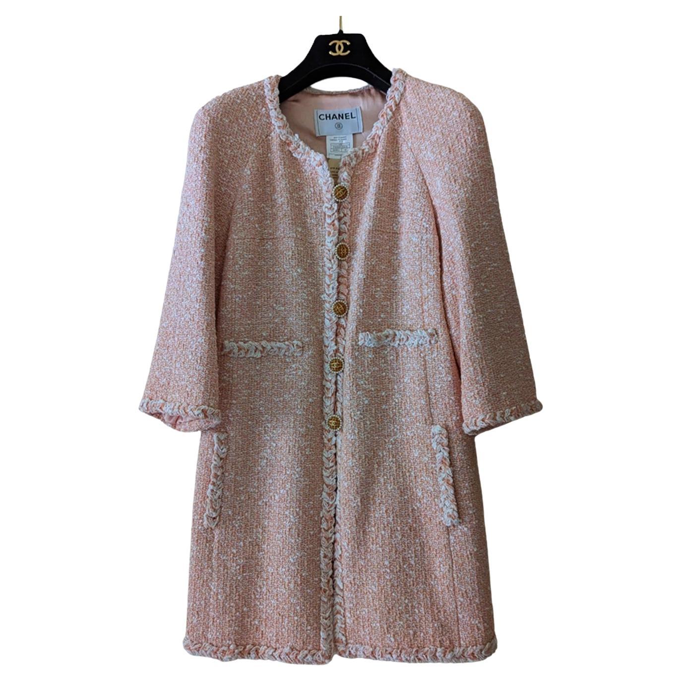 CHANEL Rare Pastel Pink Tweed Jacket With Jewel Buttons 36 FR en venta