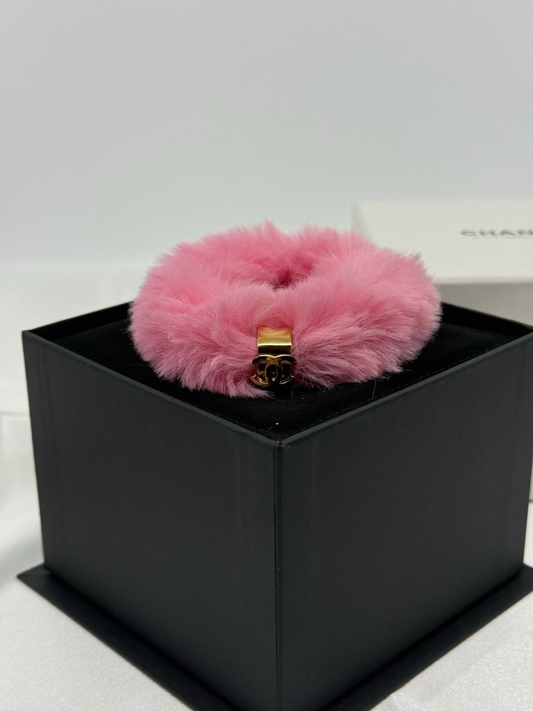Chanel RARE Pink Fantasy Fur Hair Scrunchie, 2024 Cruise 