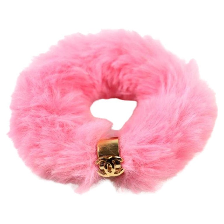 Chanel RARE Pink Fantasy Fur Hair Scrunchie, 2024 Cruise  display picture 3