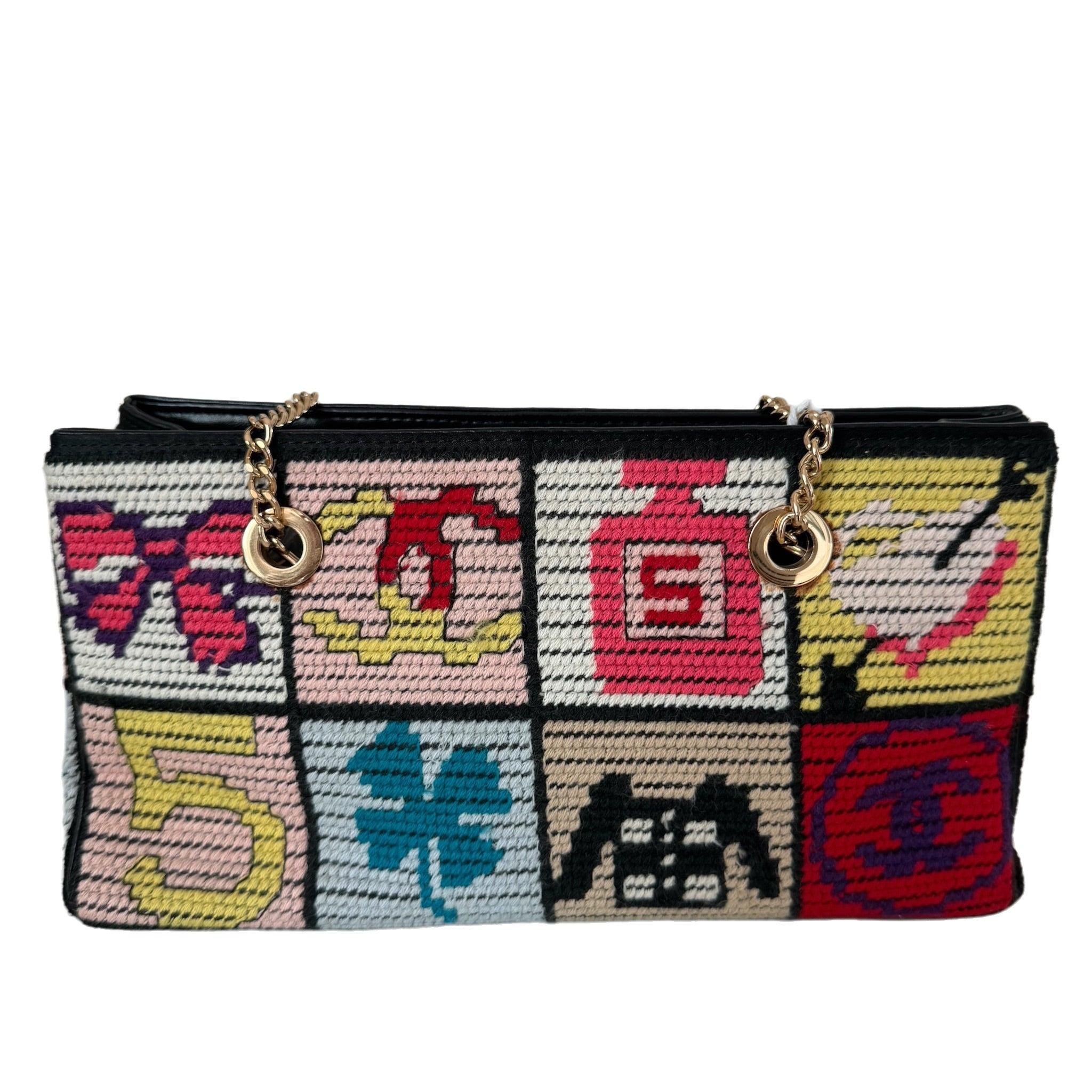 Chanel Rare Precious Symbols Needlepoint Shoulder Bag Small In Good Condition In AUBERVILLIERS, FR