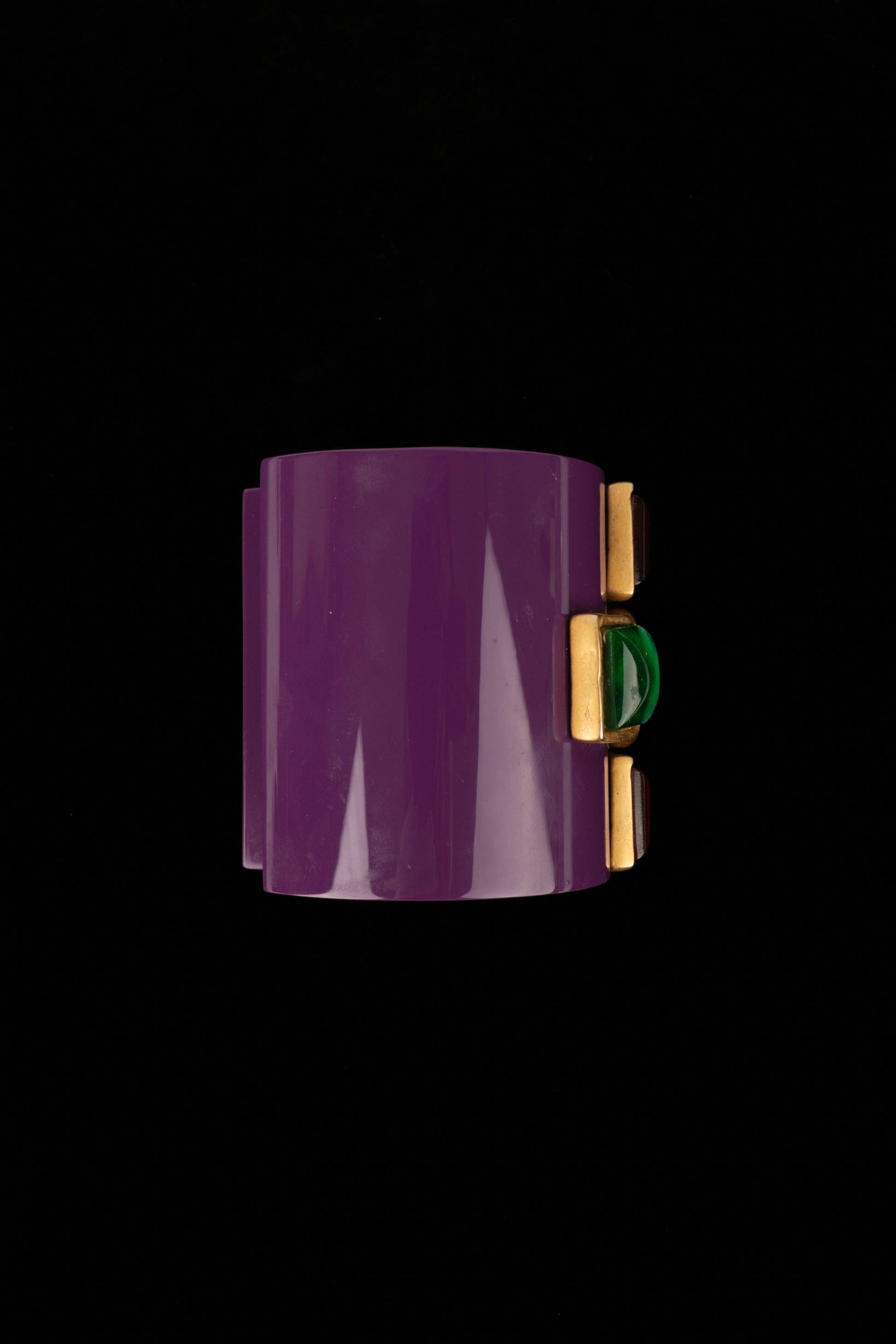 Chanel Rare Purple Bakelite Cuff Bracelet, 1990s In Excellent Condition For Sale In SAINT-OUEN-SUR-SEINE, FR