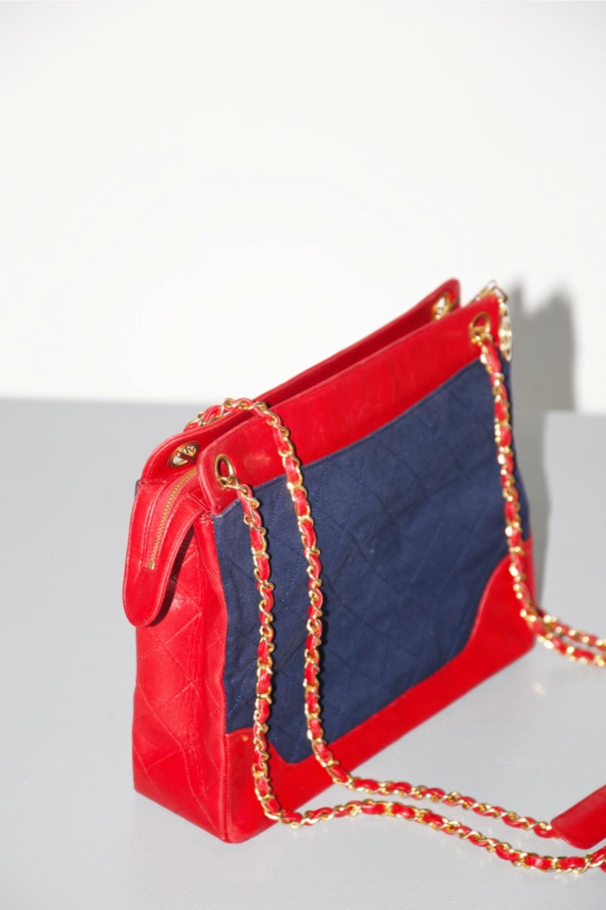 Women's Rare Chanel Shoulder Bag in Red Leather and Denim Fabric For Sale
