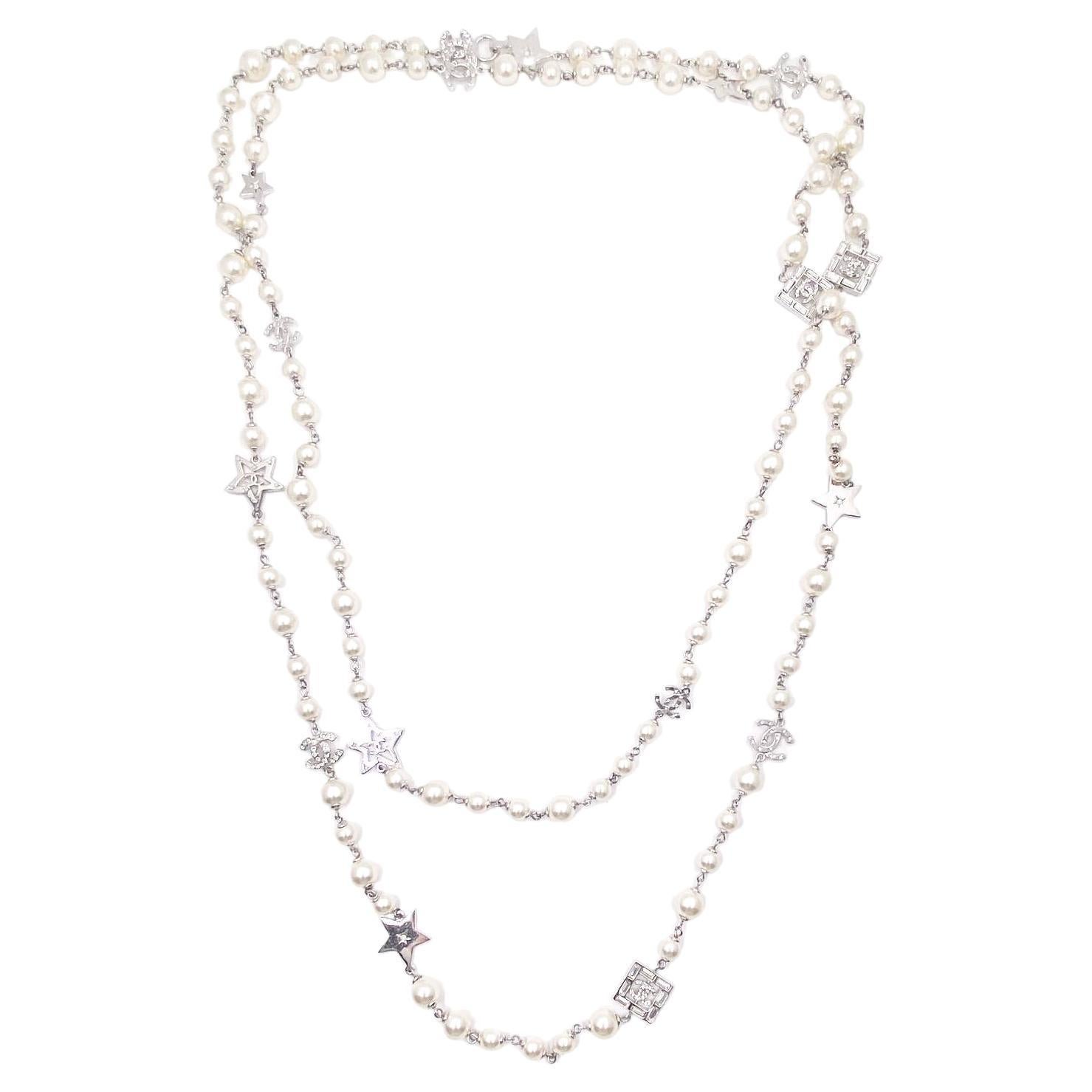 Pre-Owned CHANEL Chanel necklace metal fake pearl rhinestone silver white  coco mark pendant (Good)