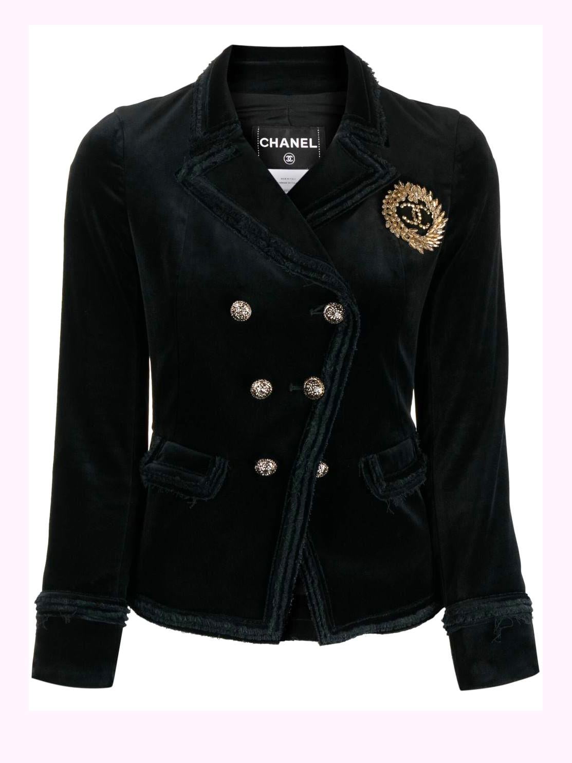 CHANEL Rare Supermodel Style CC Logo Black Velvet Jacket 36 FR For Sale 7