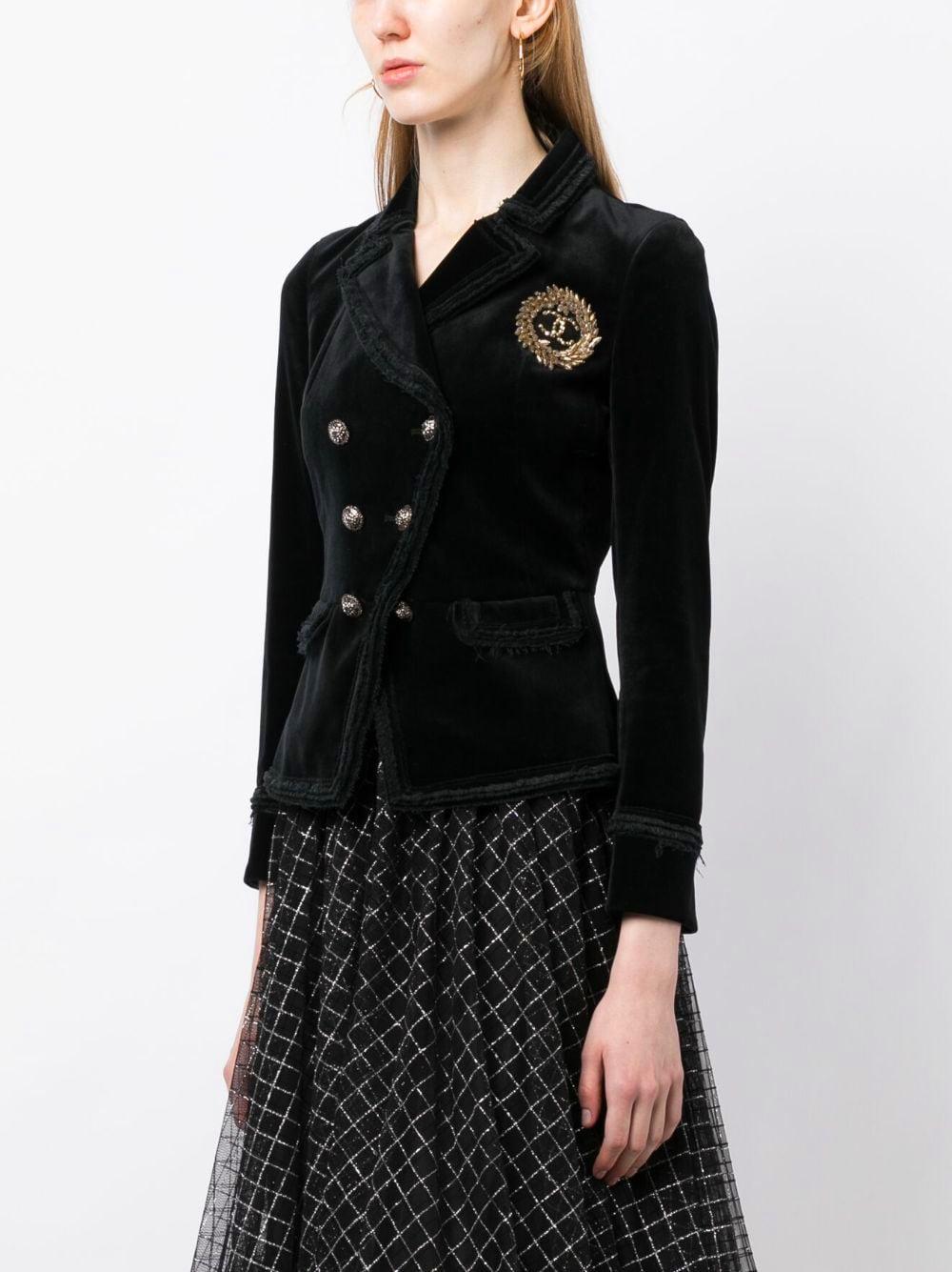 CHANEL Rare Supermodel Style CC Logo Black Velvet Jacket 36 FR For Sale 2