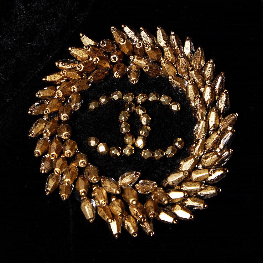 CHANEL Rare Supermodel Style CC Logo Black Velvet Jacket 36 FR For Sale 5