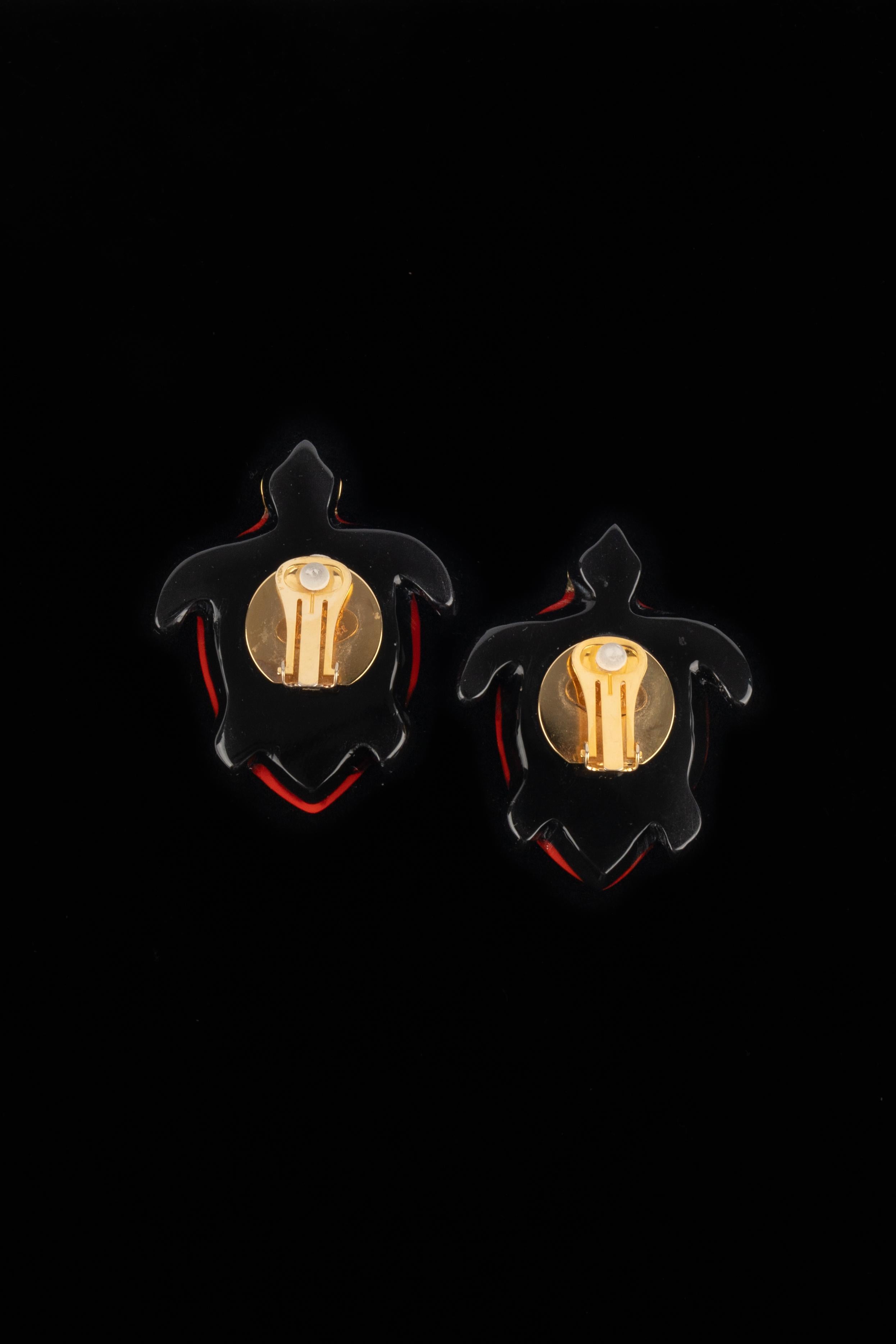 Chanel rare turtle earrings For Sale 1