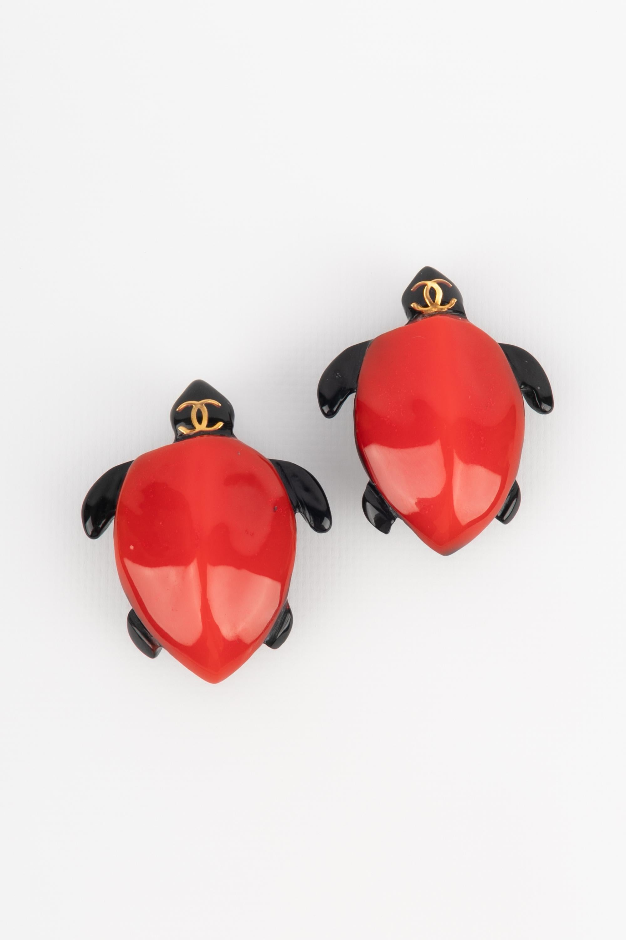Chanel rare turtle earrings For Sale 5