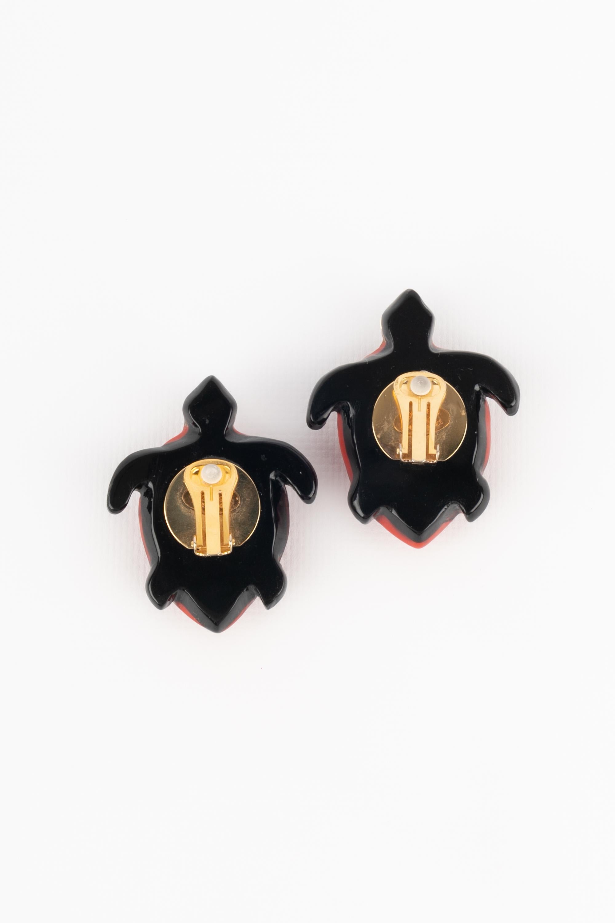 Chanel rare turtle earrings For Sale 6
