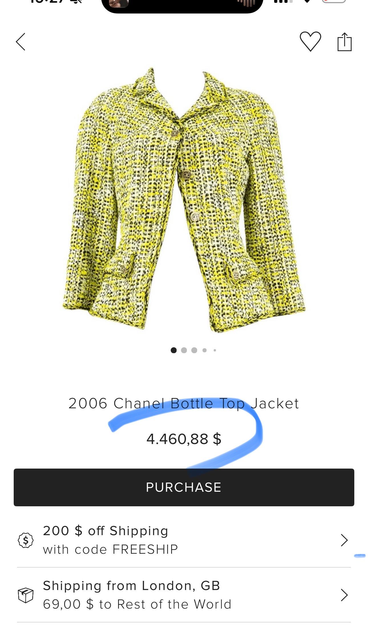 Rare vintage Chanel line green tweed jacket from Karl Lagerfeld's 00s Collection
- fancy bottle top CC Chanel - Paris buttons
- tonal silk lining with camellias, chain link at hem
Size mark 36 FR. Pristine condition
