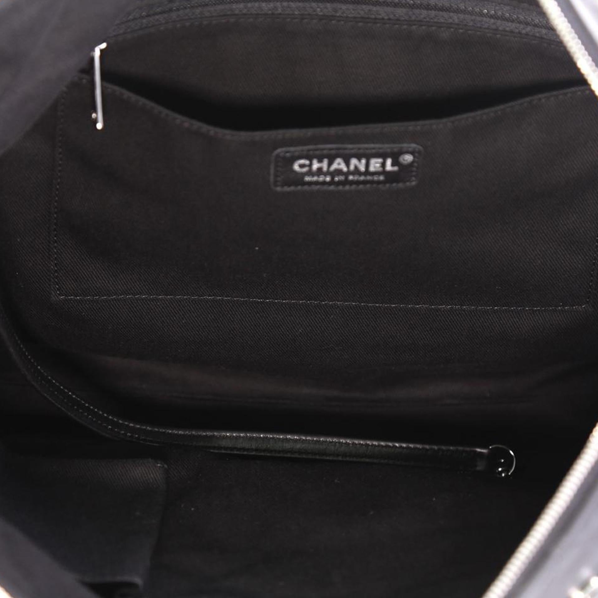 Chanel Rare Vintage 22 Black Quilted Swarovski Charm Shoulder Hobo Tote Bag For Sale 5